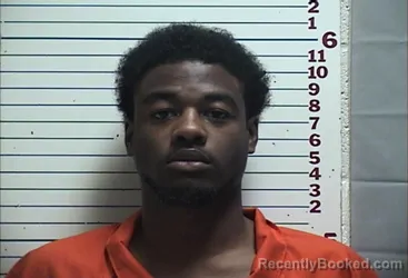 Mugshot of KAR'MONIE MARTINEZ WALDON