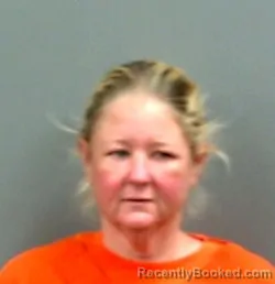 Mugshot of Roxana Lynn Murray booked in Grady County, Oklahoma on August 17, 2026