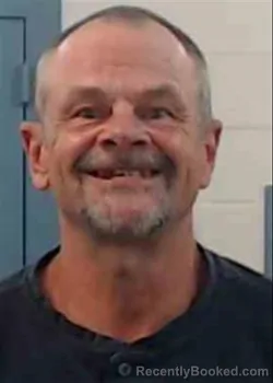 Mugshot of DEREK LONG