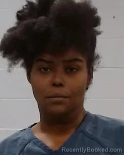 Mugshot of GABRIELLE NICOLE ROBERTS