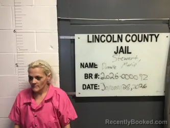 Mugshot of DONNELLE MARIE STEWART