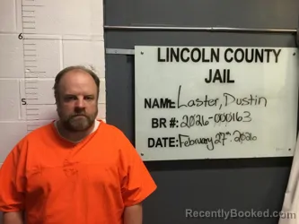 Mugshot of DUSTIN DEE LASTER