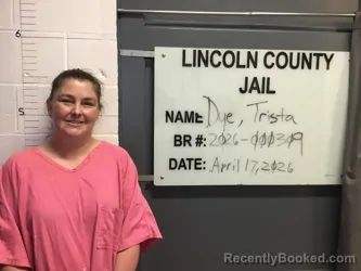 Mugshot of TRISTA MARIE DYE booked in Lincoln County, Oklahoma on April 17, 2026