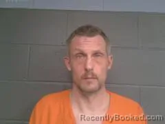 Mugshot of JOHNATHAN WAYNE EUGENE HOGLE