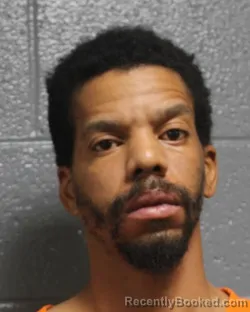 Mugshot of JUSTIN JOVON LIGGINS