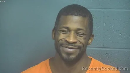 Mugshot of KEITH M DAVIS