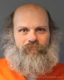 Mugshot of ROBBIE LYNN NARAMOR