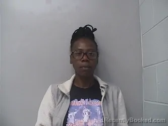 Mugshot of Tionna Lashawn Thompson