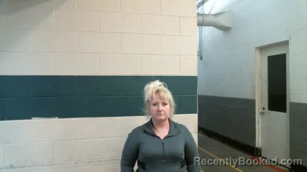 Mugshot of MISTY DAWN HOPKINS