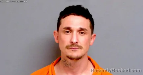 Mugshot of DANIEL RAYMOND HERNANDEZ