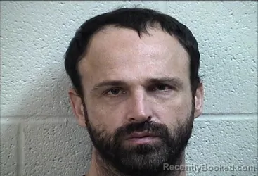 Mugshot of JONATHAN R DAVIS