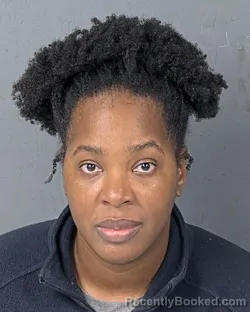 Mugshot of AISHA ZAKIYA SMITH booked in Hernando County, Florida on May 7, 2026