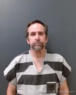 Mugshot of KIRK FONDA SUMRALL