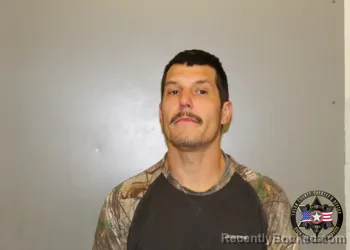 Mugshot of DYLAN LEWIS