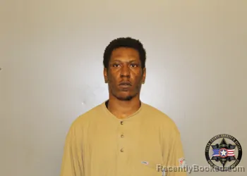 Mugshot of ISIAH AVERY