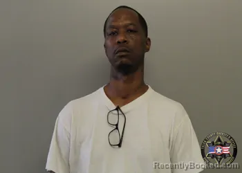 Mugshot of KENDRIS BOSTON