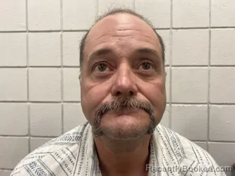 Mugshot of DARREN MILES