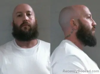 Mugshot of JUSTIN DALE MOSS