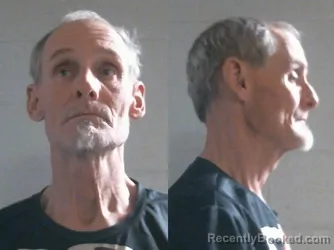 Mugshot of SCOTT ALLEN THOMAS WOOD