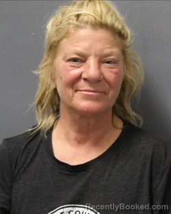 Mugshot of DAYNA MARIE LUTKENHAUS