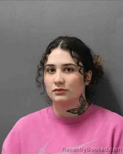 Mugshot of CLOE MAE GUZMAN