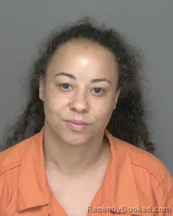 Mugshot of ICYLIN RENEE MALCOLM booked in Highlands County, Florida on April 4, 2026