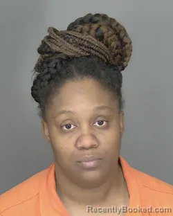 Mugshot of Shatara Leshone Sholtz booked in Highlands County, Florida on August 26, 2026