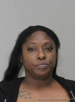 Mugshot of LATONYA THOMPSON