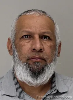 Mugshot of GIOVANNI MEJIACARMONA