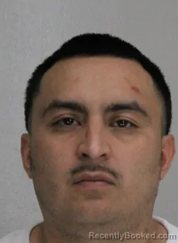 Mugshot of MARTIN LEDEZMA
