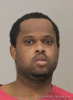 Mugshot of DENZEL SHAW