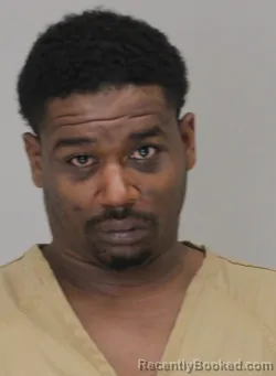 Mugshot of SAVON ROGERS