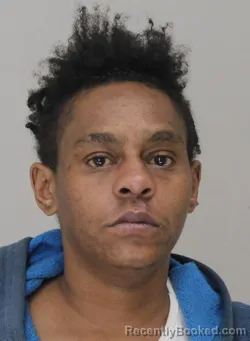 Mugshot of ROSHUNDA BURKS