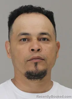 Mugshot of DARWING URROZGOMEZ