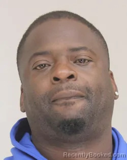 Mugshot of AVERY HAYES