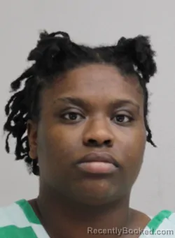 Mugshot of NERIAH WARREN booked in Dallas County, Texas on April 14, 2026