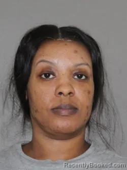 Mugshot of Alicia E McCuin