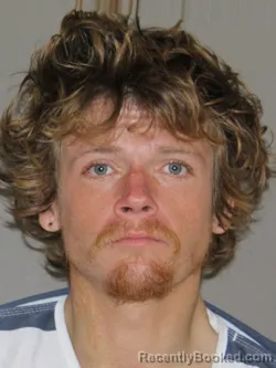 Mugshot of Dakota C Davis