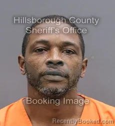 Mugshot of ECHANIZ RIVIERON HALYARD