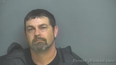 Mugshot of LEWIS EDWARD SEAMSTER