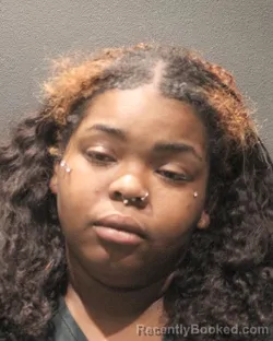 Mugshot of AALIYAH NICOLE QUILLAR