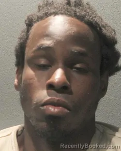 Mugshot of MARQUETTE DEANDRE HOLLOWAY booked in Arlington County, Virginia on April 25, 2026