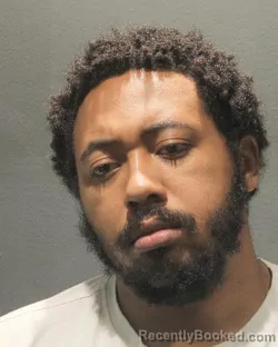 Mugshot of DELANTE JAMAL THOMPSON booked in Arlington County, Virginia on May 6, 2026