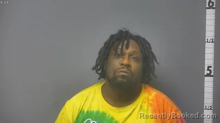 Mugshot of LATAVIS JEROME ROYAL