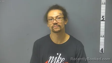 Mugshot of TRE DAWAYN DAVIS