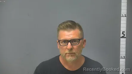 Mugshot of DEREK SCOTT HILDEBRAND