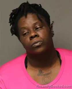 Mugshot of ROSELDA LAING