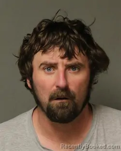 Mugshot of DUSTIN STEPHEN HUFF