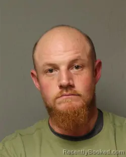 Mugshot of MASON CRUZE ROBERTSON