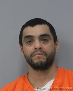 Mugshot of MARCO ANTONIO DE LA FUENTE